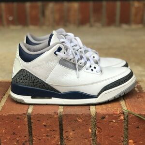 Air Jordan Retro 3 Midnight Navy Size 9